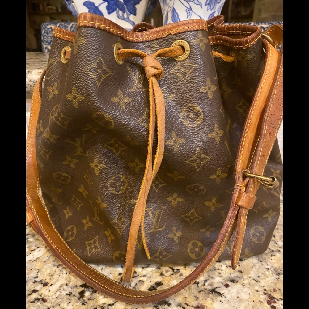 Louis Vuitton Authentic Vintage Petit Noe